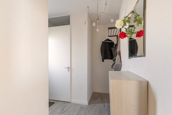 Foto 8 van van Gochstraat 10