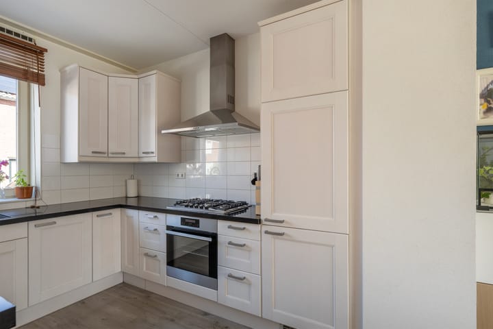 Foto 13 van van Gochstraat 10