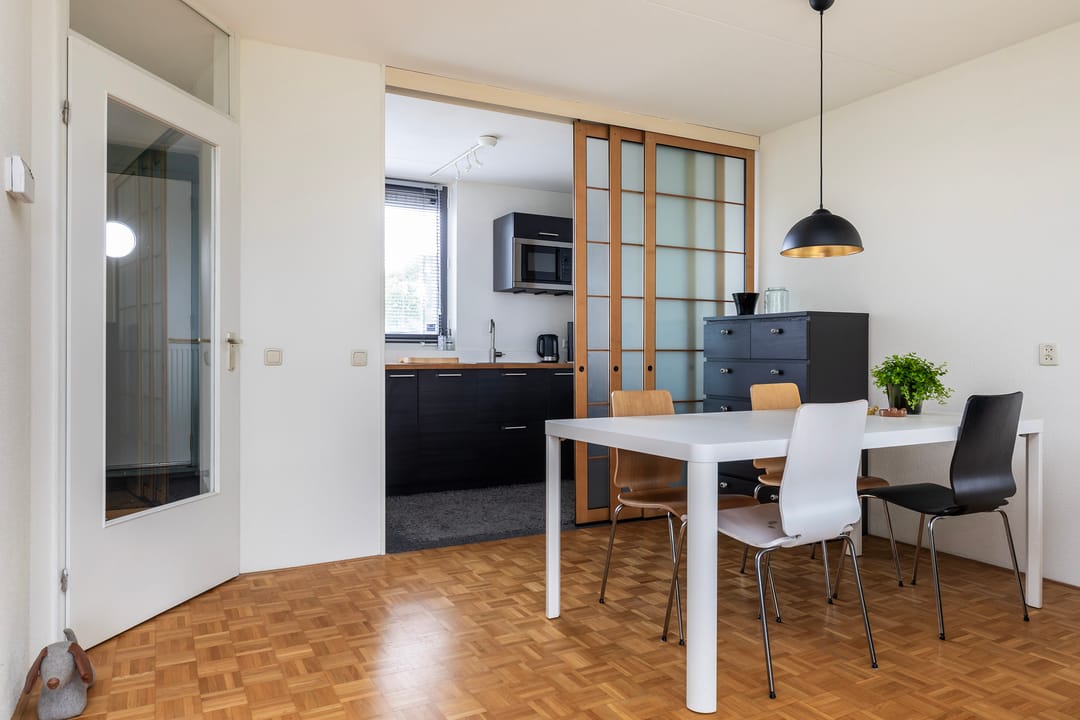 Foto 11 van Aartsbisschop Romerostraat 539