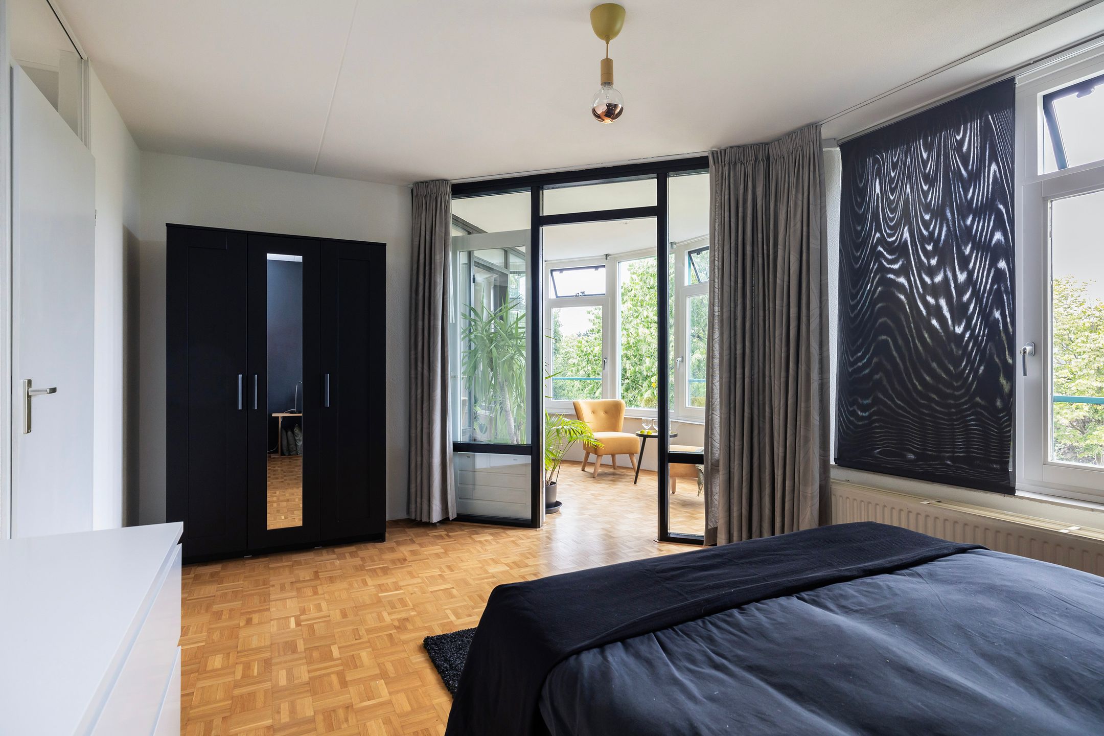 Foto 18 van Aartsbisschop Romerostraat 539