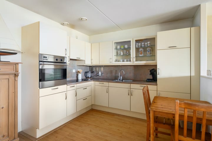 Foto 16 van Meerwedesingel 127