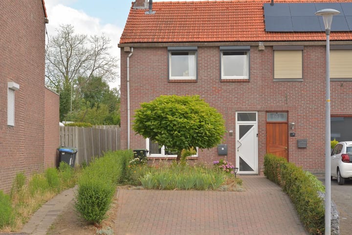 Foto 1 van Wolfshoofdplein 28