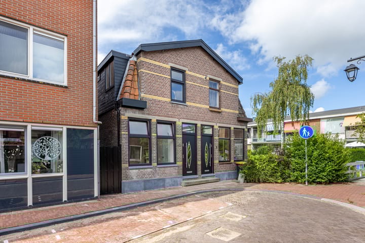 Foto 28 van Duinkerken 1-F