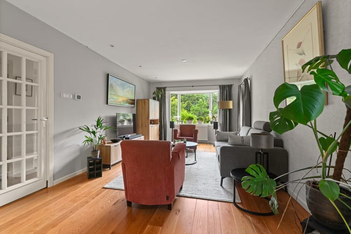 Photo 12 of Middenlaan 48