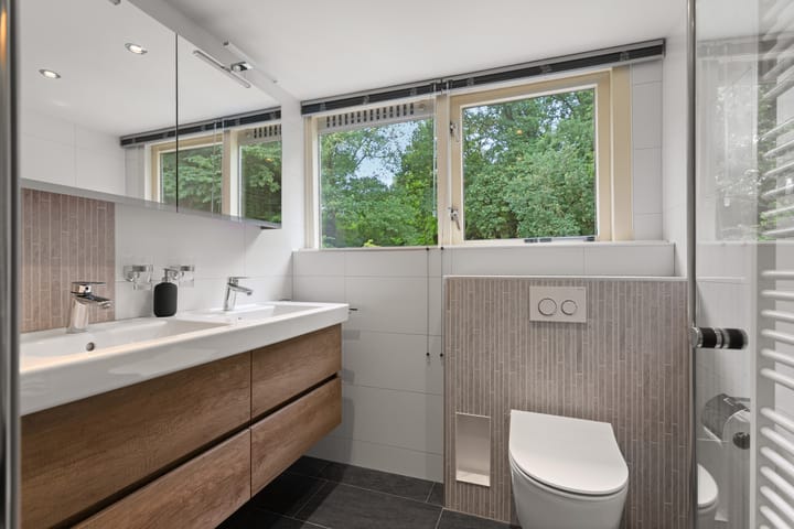 Photo 27 of Middenlaan 48