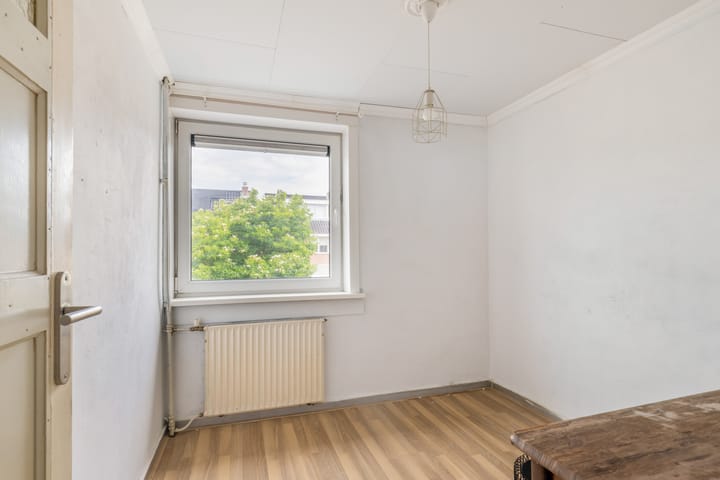 Foto 26 van Deken Waarestraat 17