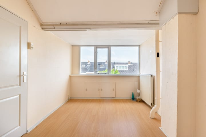 Foto 31 van Deken Waarestraat 17