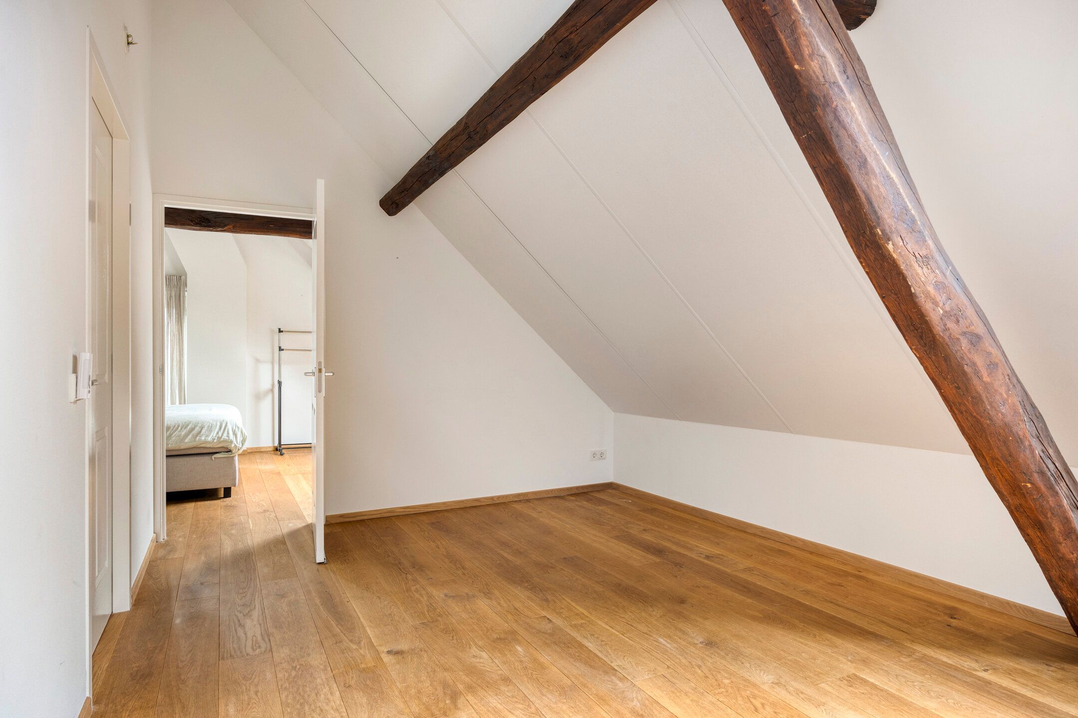 Foto 15 van Stationsweg 18-C