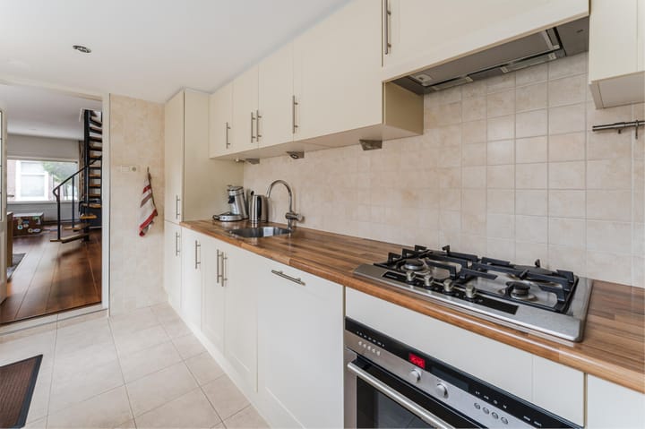 Foto 10 van Bijdorpstraat 6