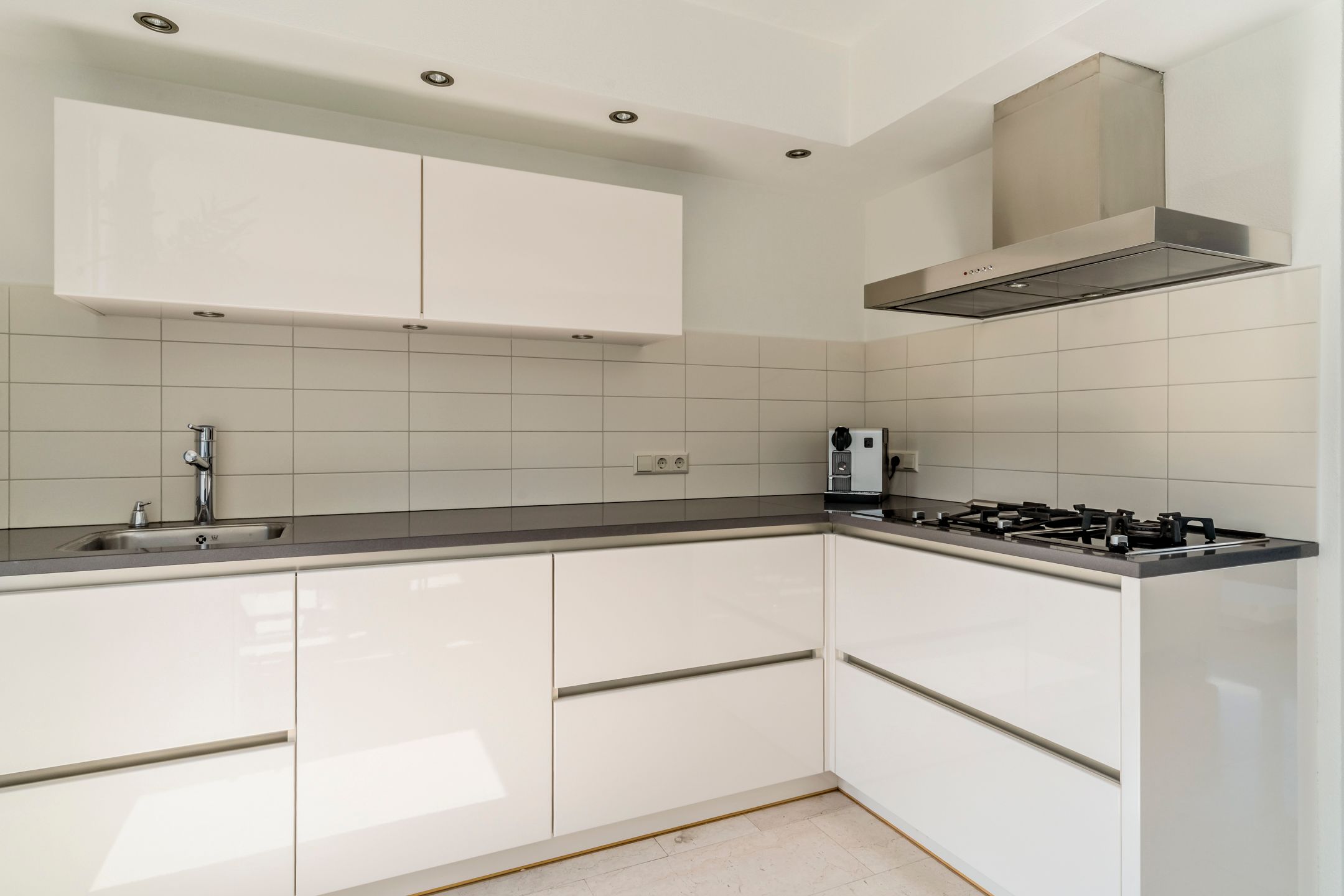 Foto 3 van Sabelmarter 5