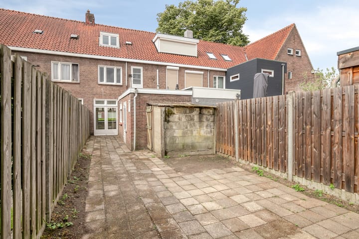 Foto 3 van Columbusplein 12