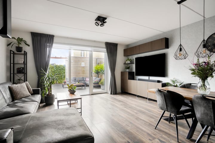 Photo 2 of Groenlingstraat 57