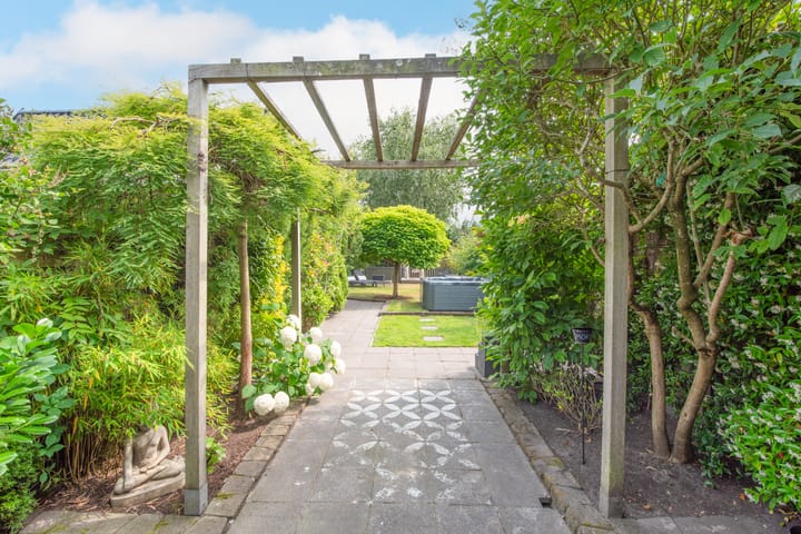 Foto 42 van Spoorstraat 98