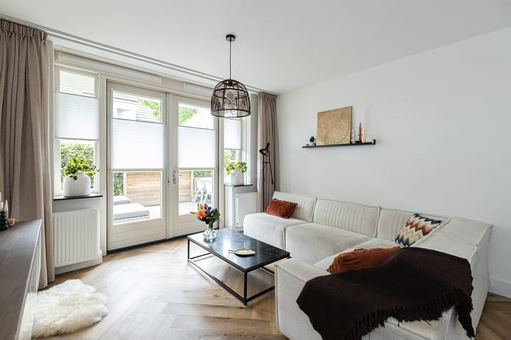 Photo 2 of Burgemeester Boudet van Damstraat 14