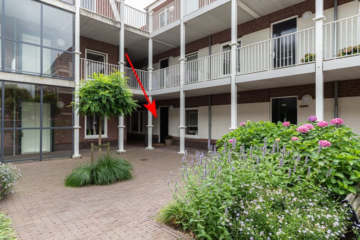 Photo 5 of Burgemeester Boudet van Damstraat 14