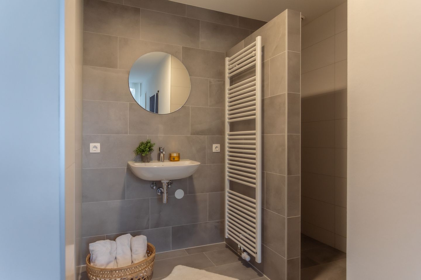 Photo 10 of Hinthamereinde 60-B