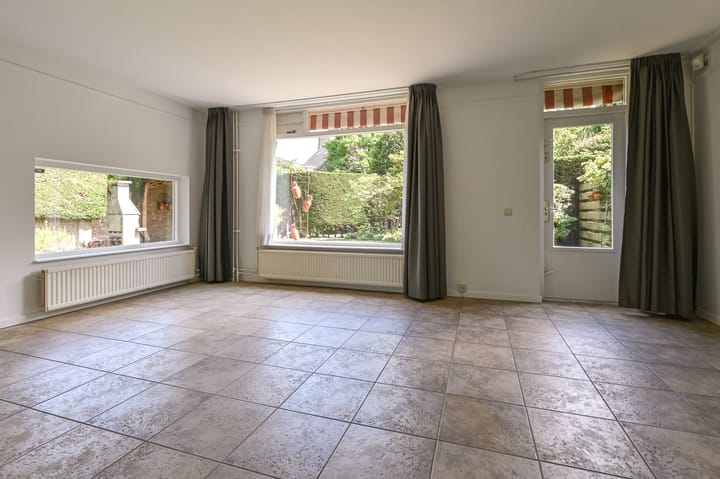 Photo 7 of Oosterduinweg 211