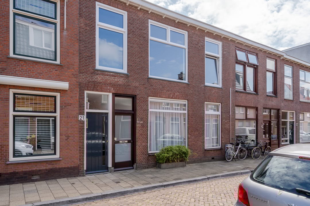 Foto 1 van Van Brederodestraat 19