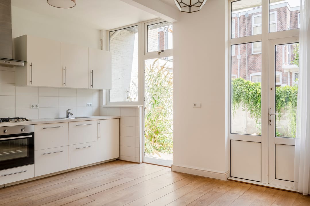 Foto 8 van Van Brederodestraat 19