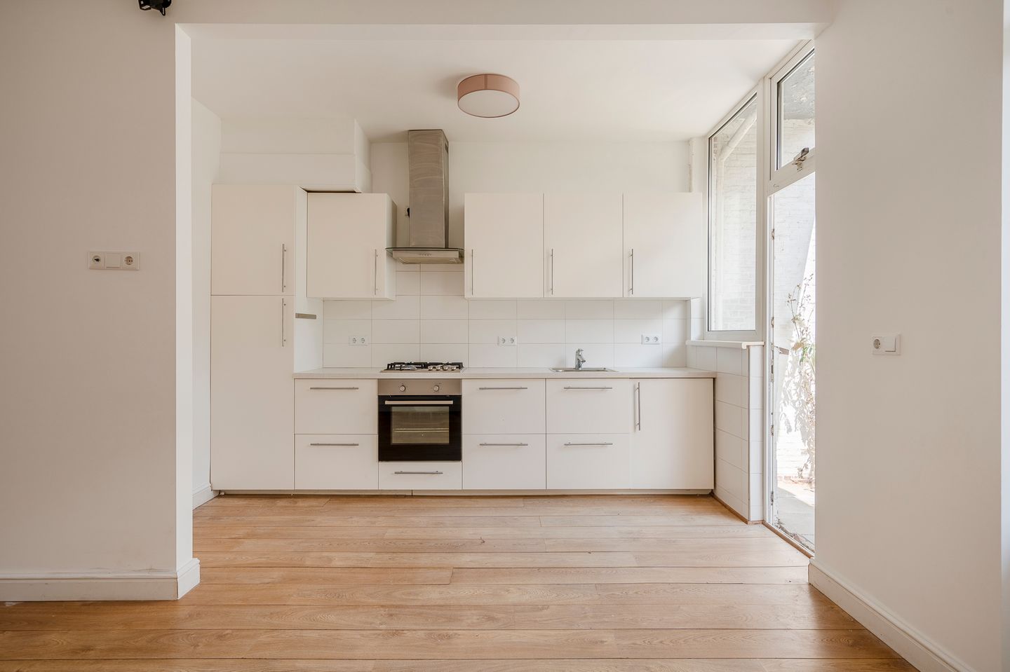 Foto 10 van Van Brederodestraat 19