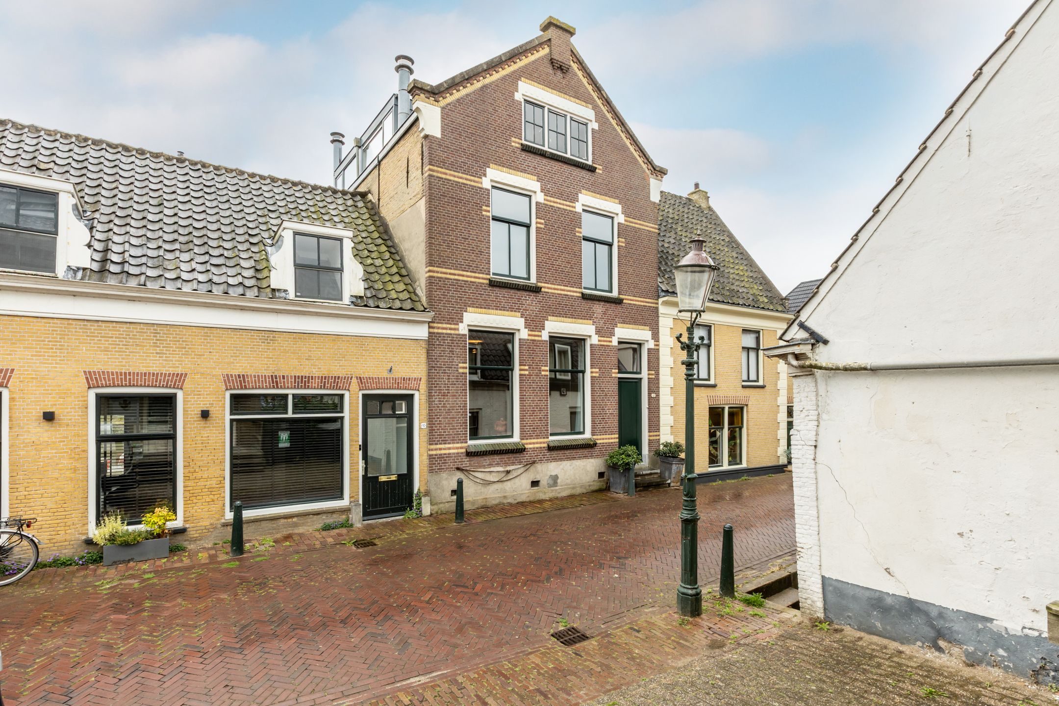 Dorpsstraat 12