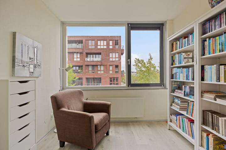 Foto 26 van Aronskelkstraat 163