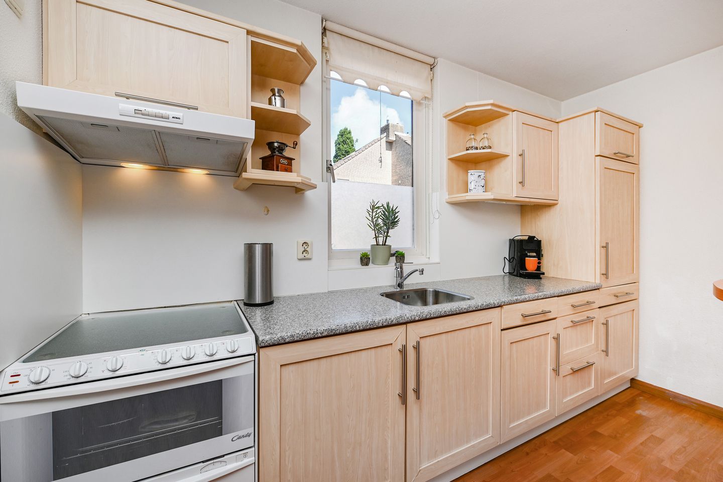 Photo 14 of Prins Clausplein 1