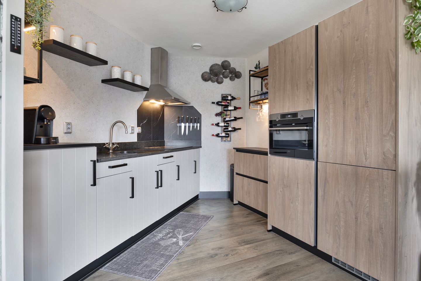 Photo 20 of Alexander Dubcekplaats 16