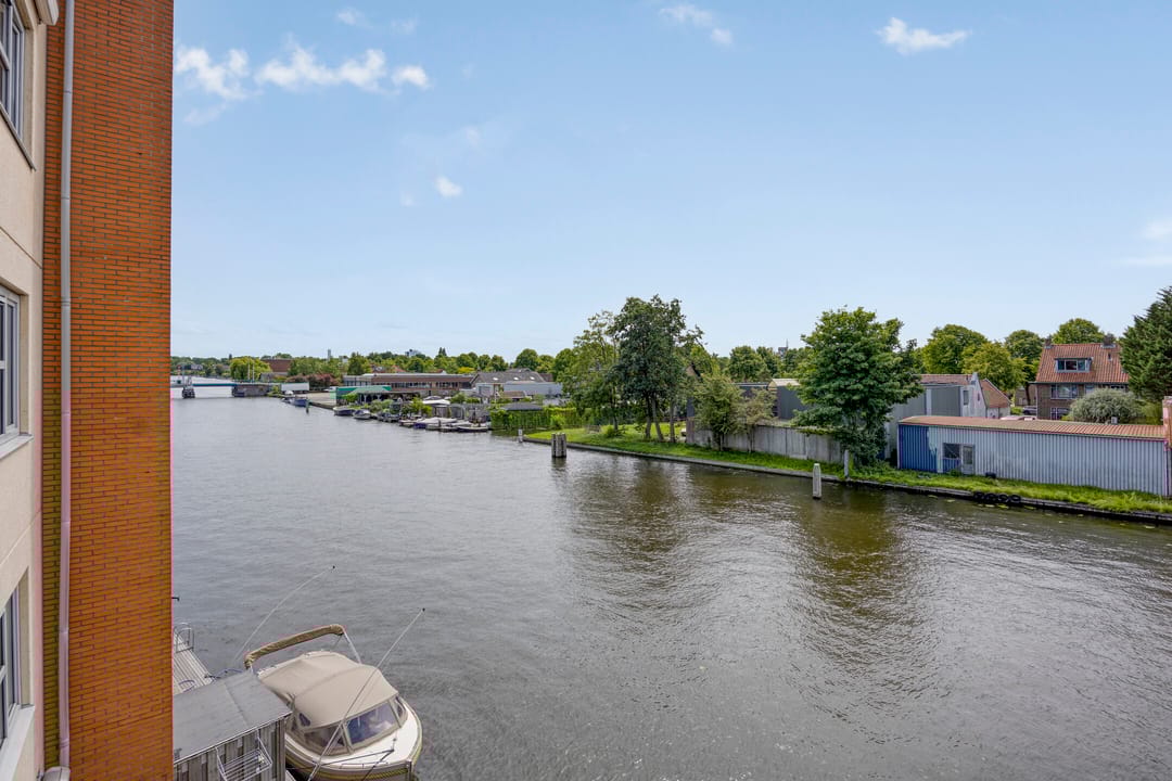 Photo 31 of Alexander Dubcekplaats 16