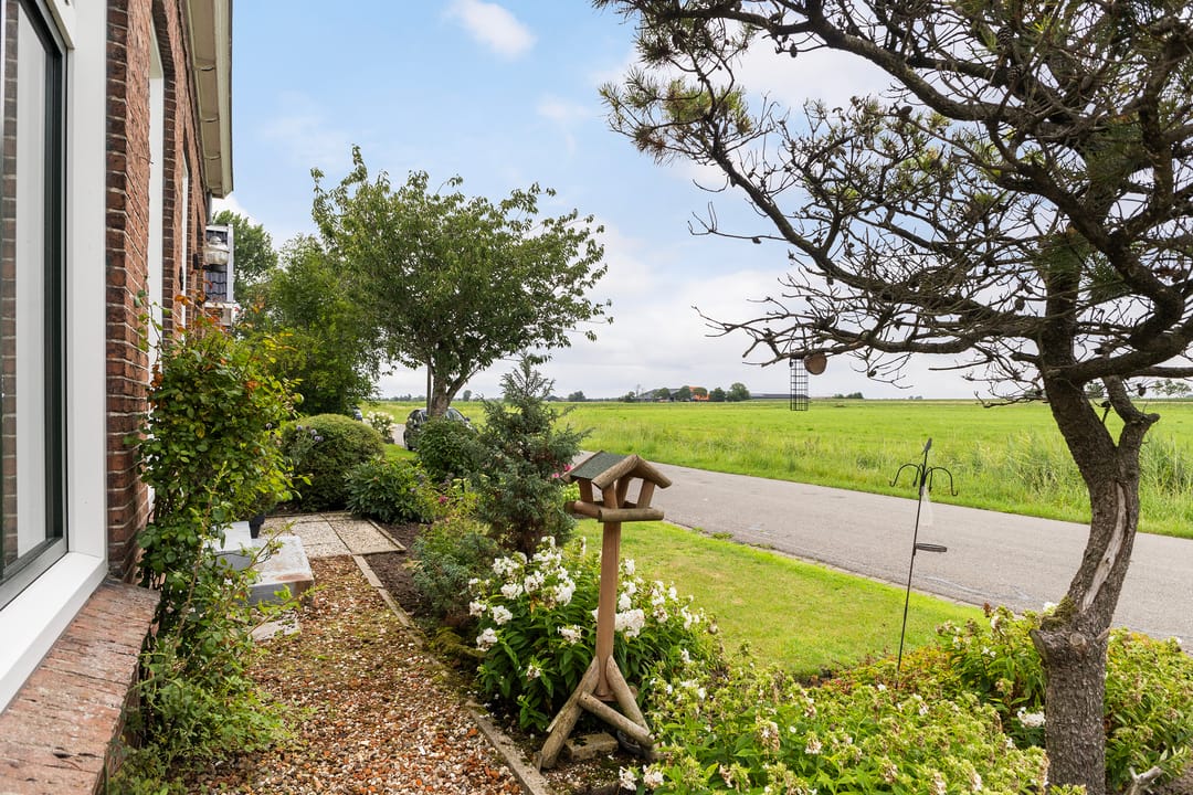 Photo 52 of Lytsedyk 49