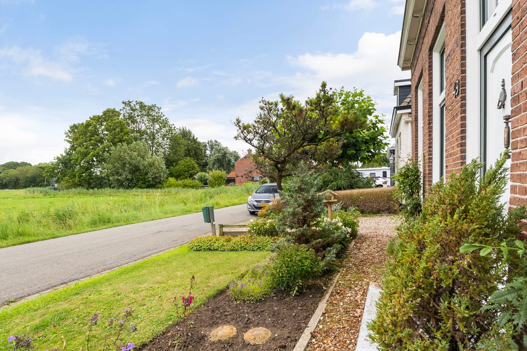 Photo 53 of Lytsedyk 49