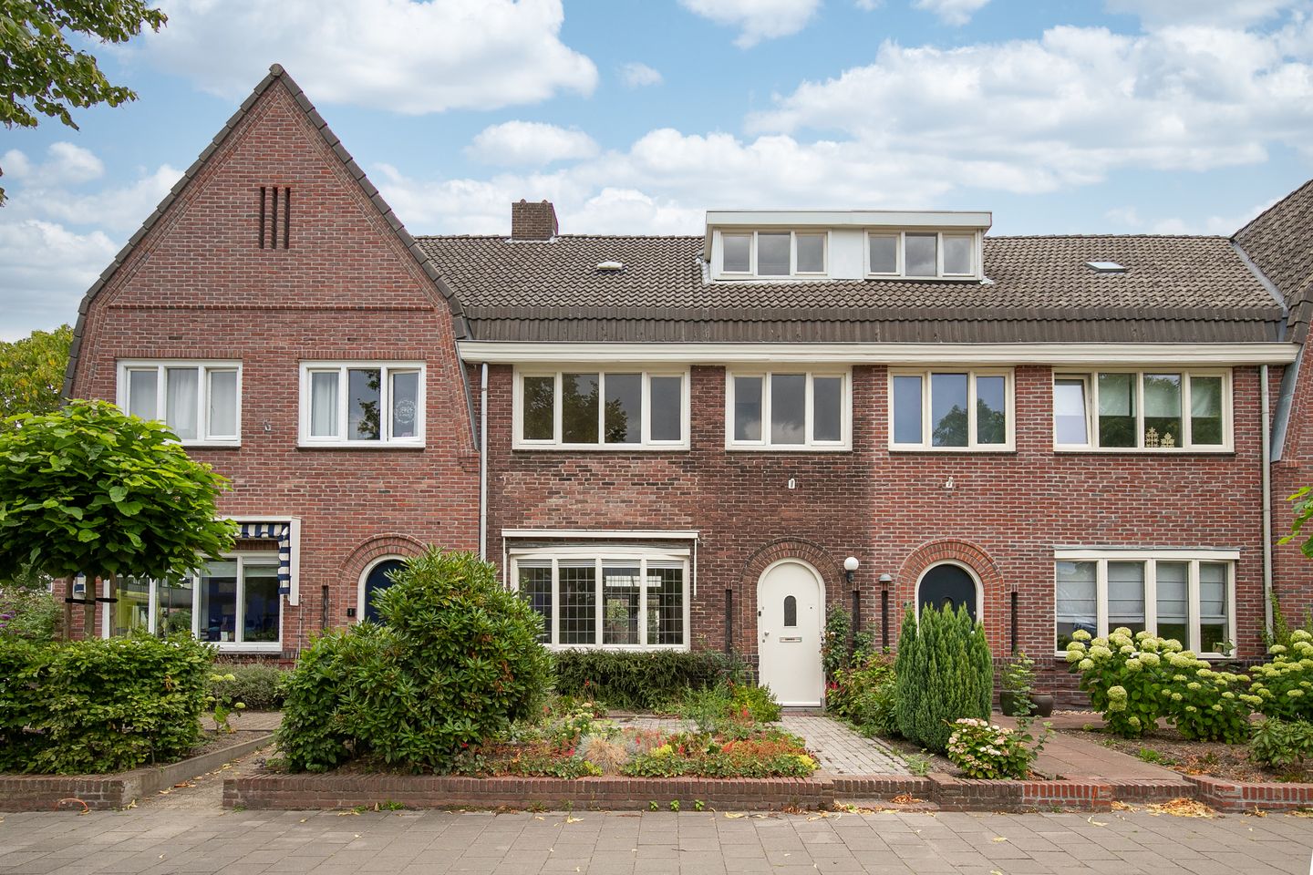 Foto 1 van Burg. Waszinkstraat 3