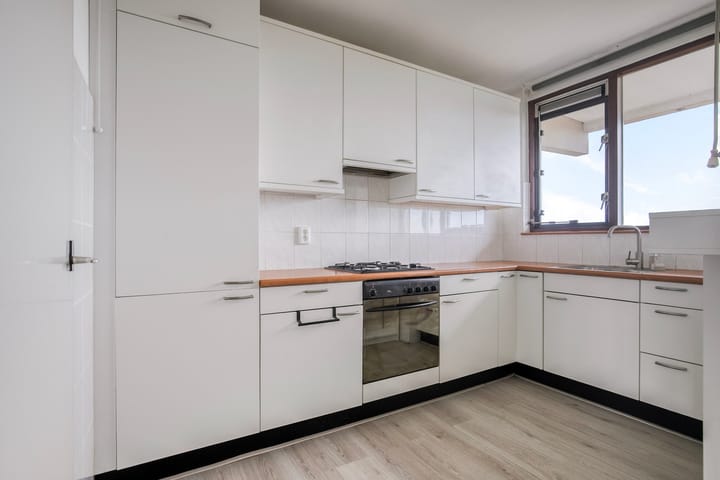 Foto 3 van Kloosplantsoen 721