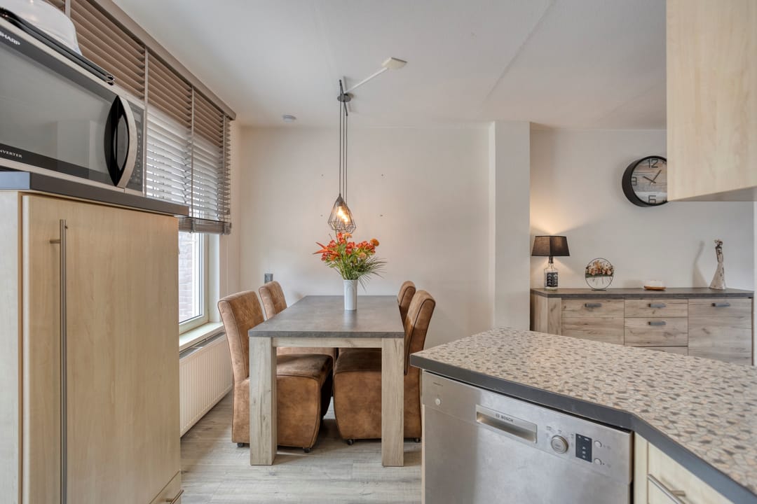 Photo 13 of Mathijs Roosenstraat 10