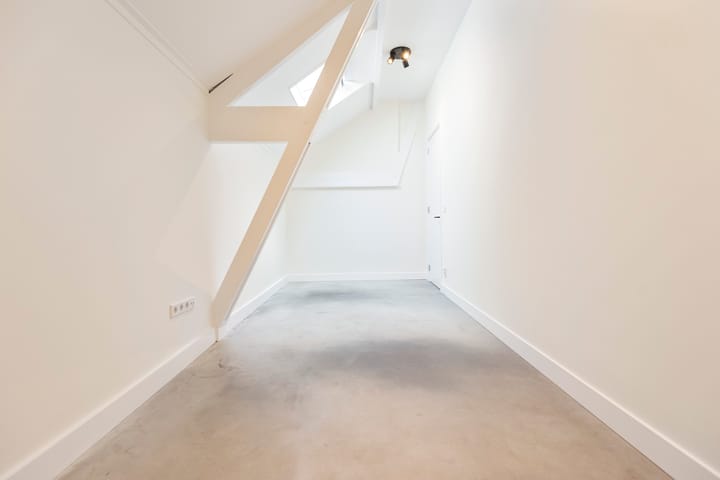 Foto 21 van Amsterdamsevaart 20-C