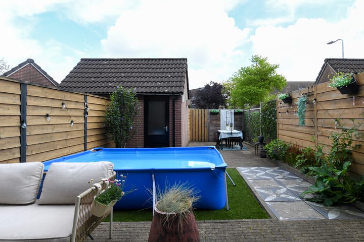 Photo 6 of Mondriaanstraat 3