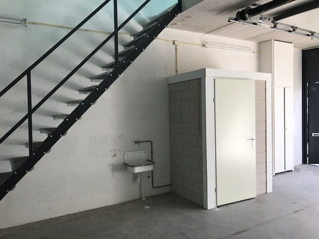 View photo 3 of Roggeweg 28-W