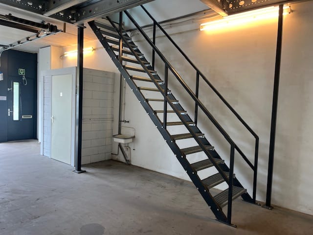 View photo 5 of Roggeweg 28-W