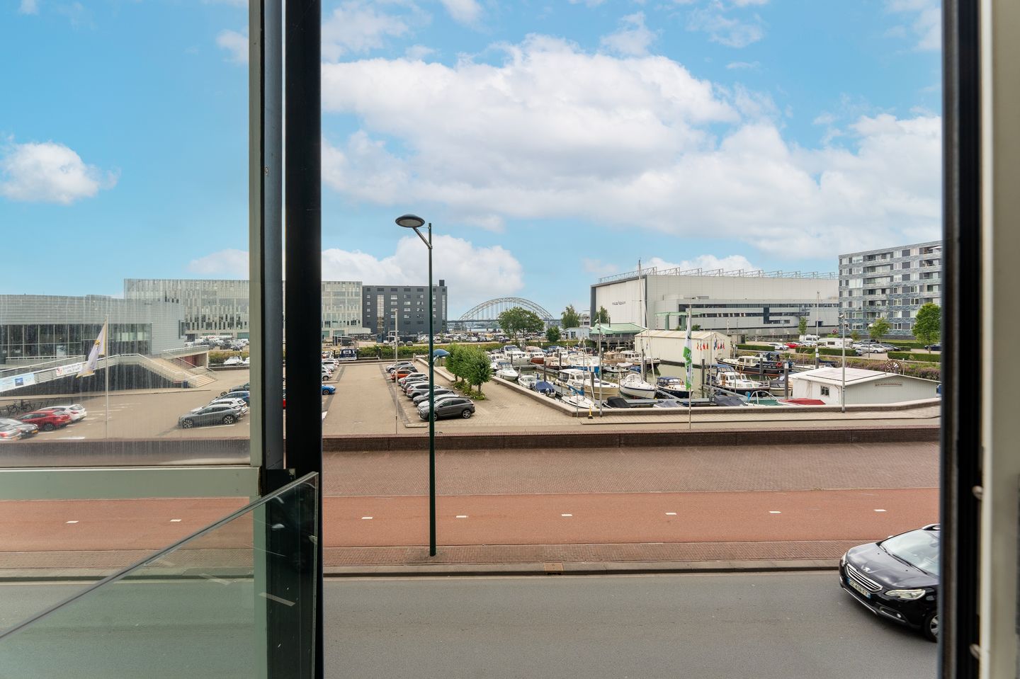 Foto 10 van Raadhuisplein 17