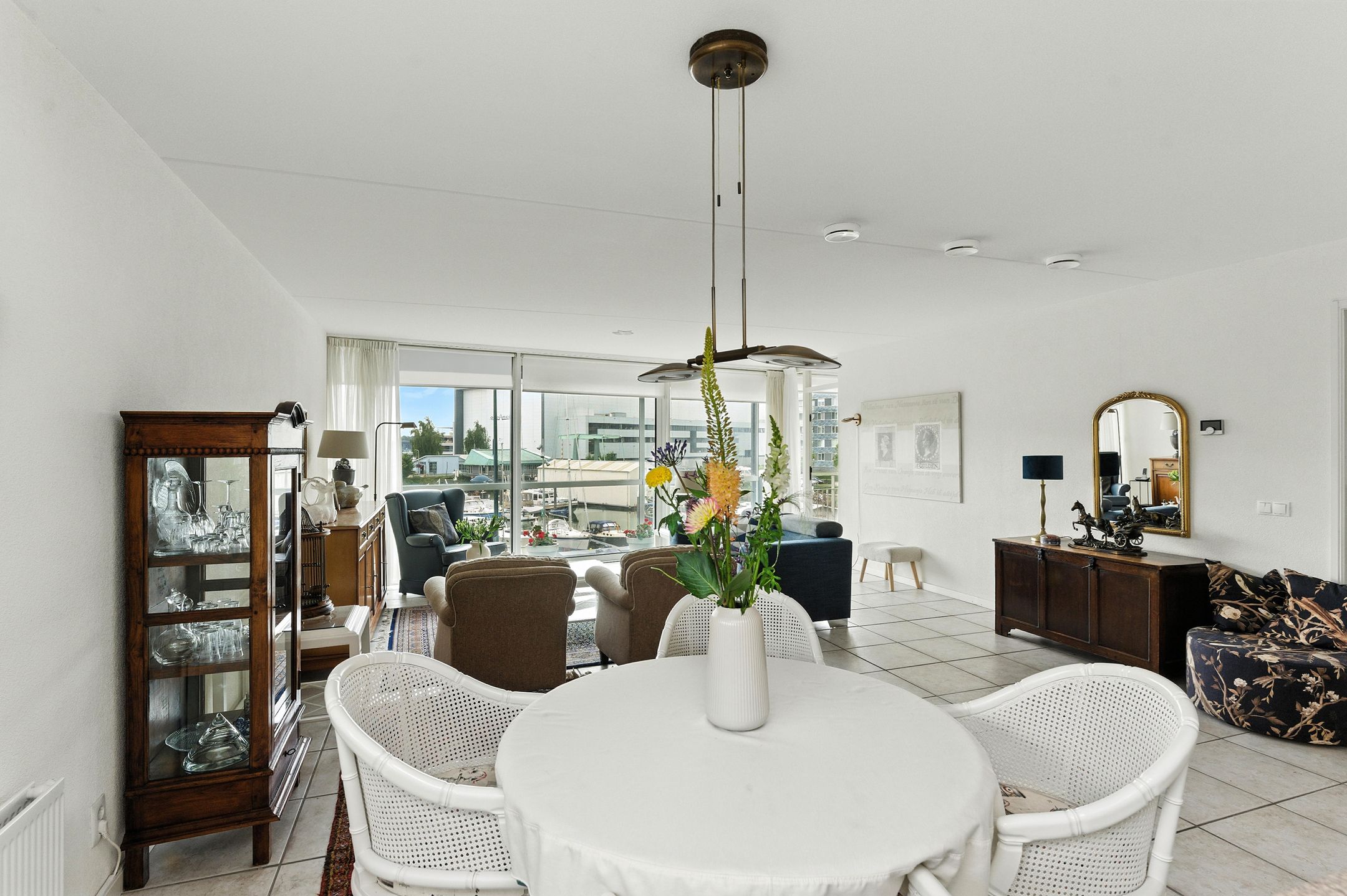 Foto 24 van Raadhuisplein 17