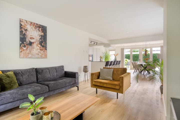 Photo 2 of Johanna van Burenlaan 26