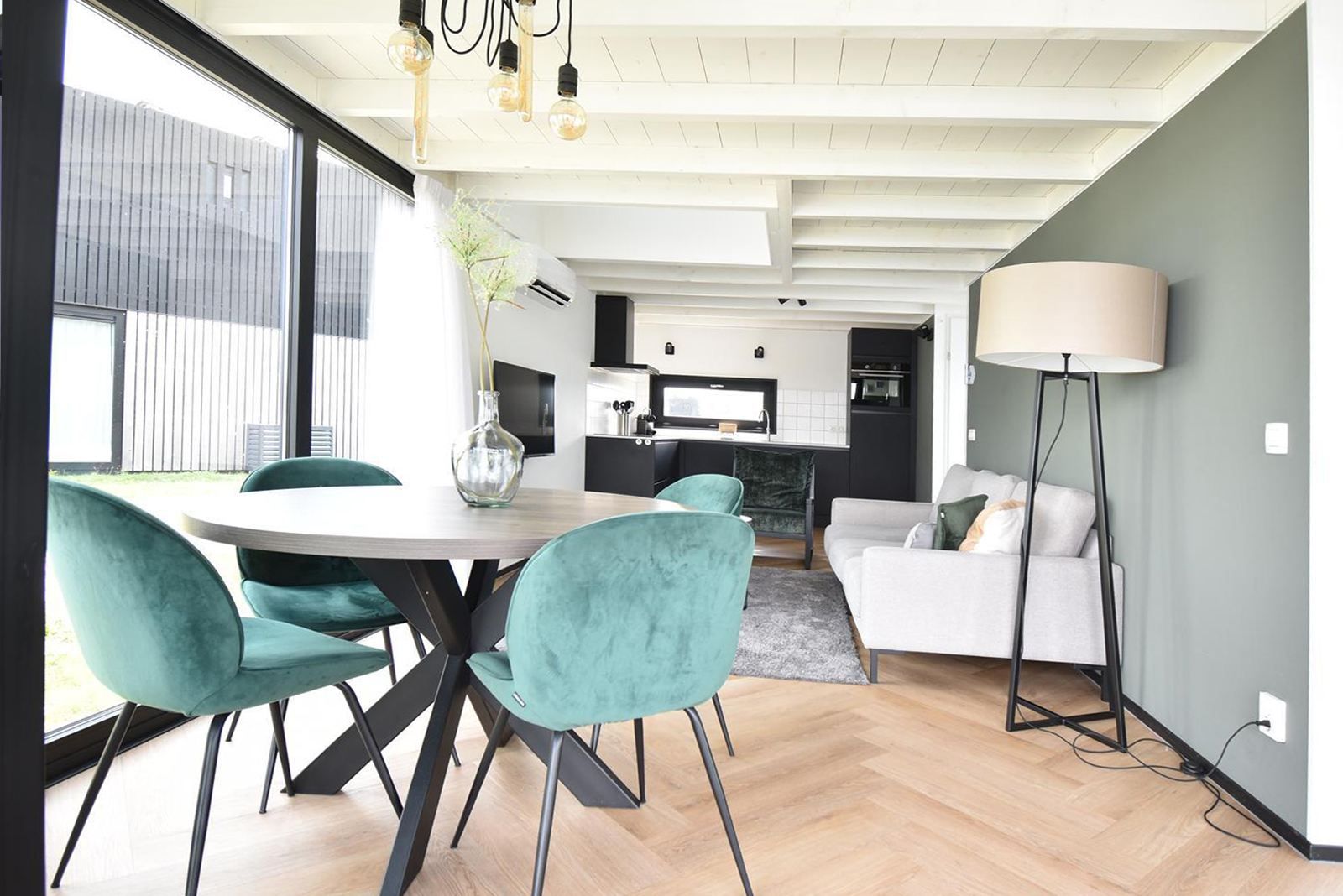 2-bedroom freehold villa in Zwartewaal — photo 4 of 5