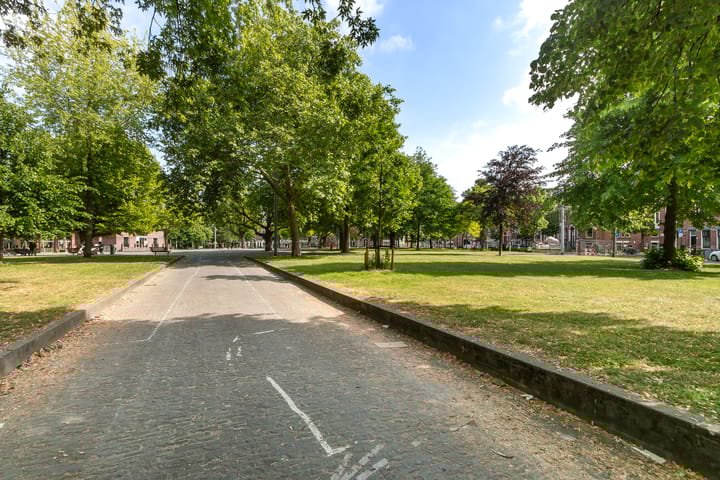 Photo 3 of Mathenesserlaan 353-A