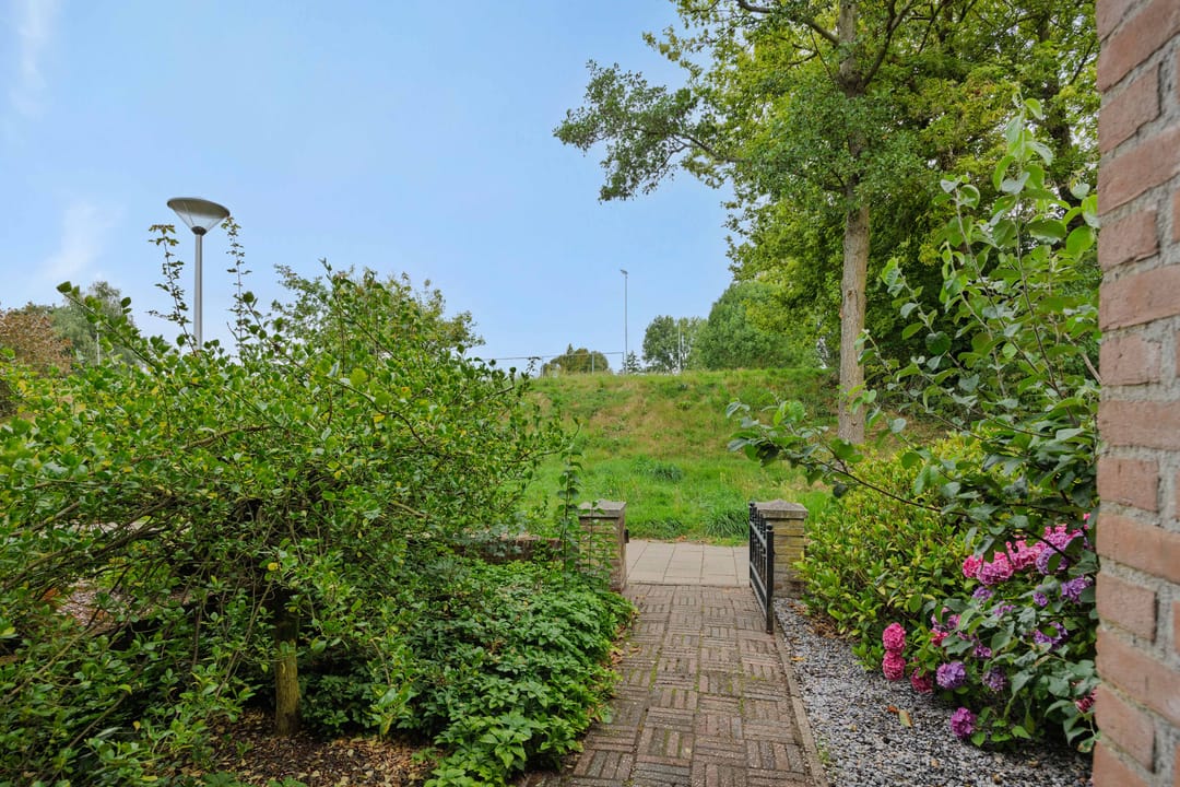 Foto 8 van Tarbotstraat 8