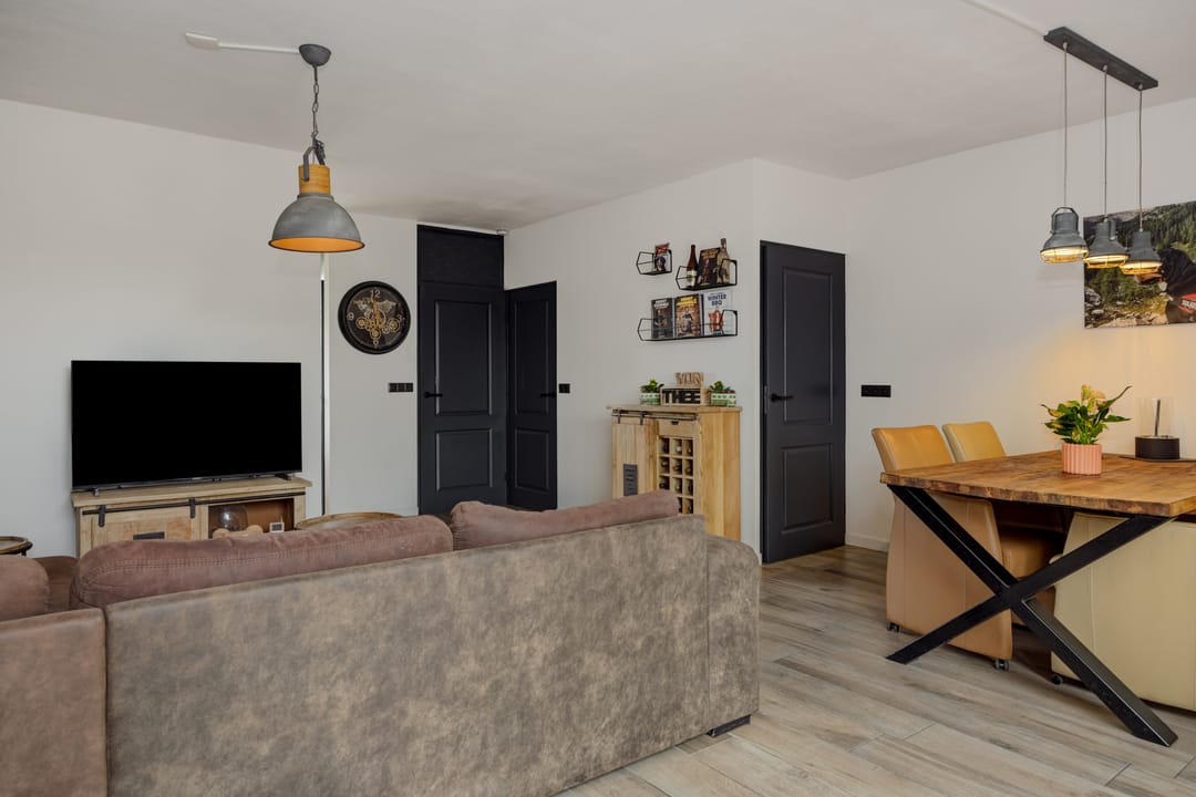 Foto 16 van Tarbotstraat 8