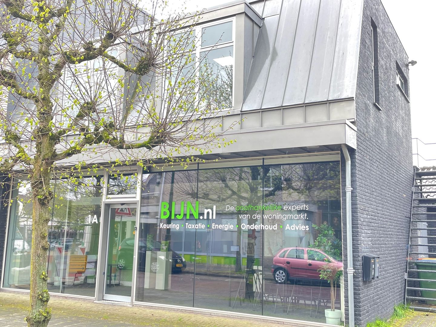 Bekijk foto 2 van Pastoor Vermuntstraat 1