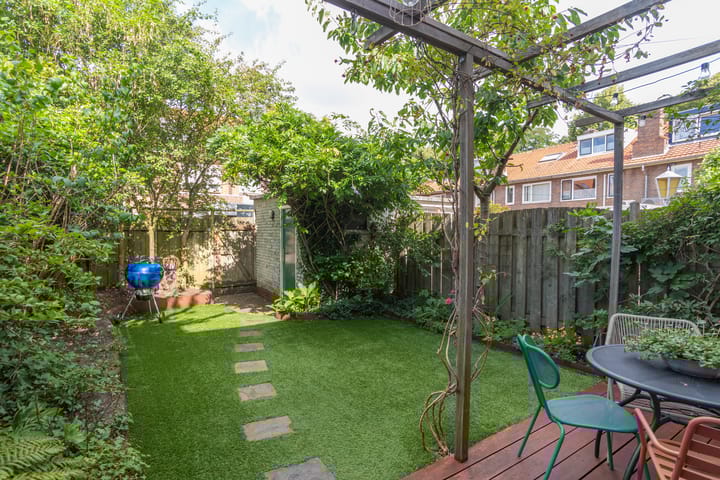 Photo 37 of Pieter van Osstraat 34