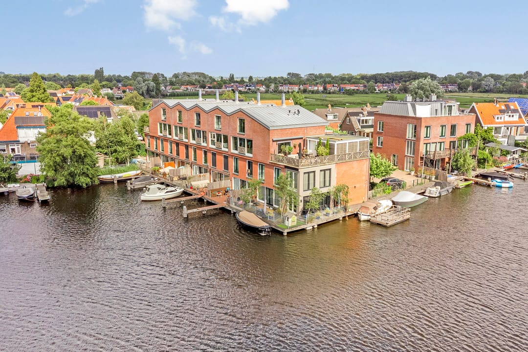 Photo 2 of Landsmeerderdijk 20-A