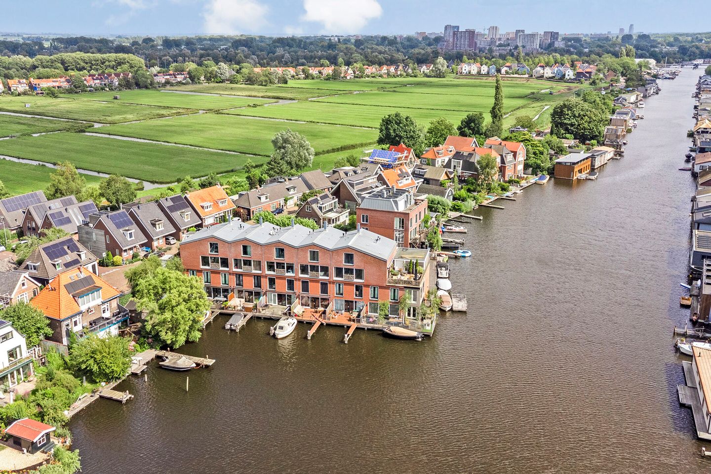 Photo 34 of Landsmeerderdijk 20-A