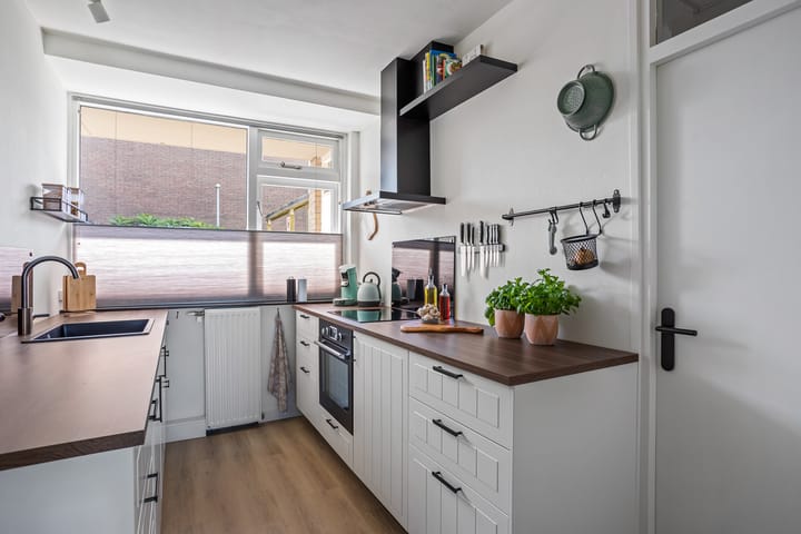 Foto 8 van Bizetstraat 26